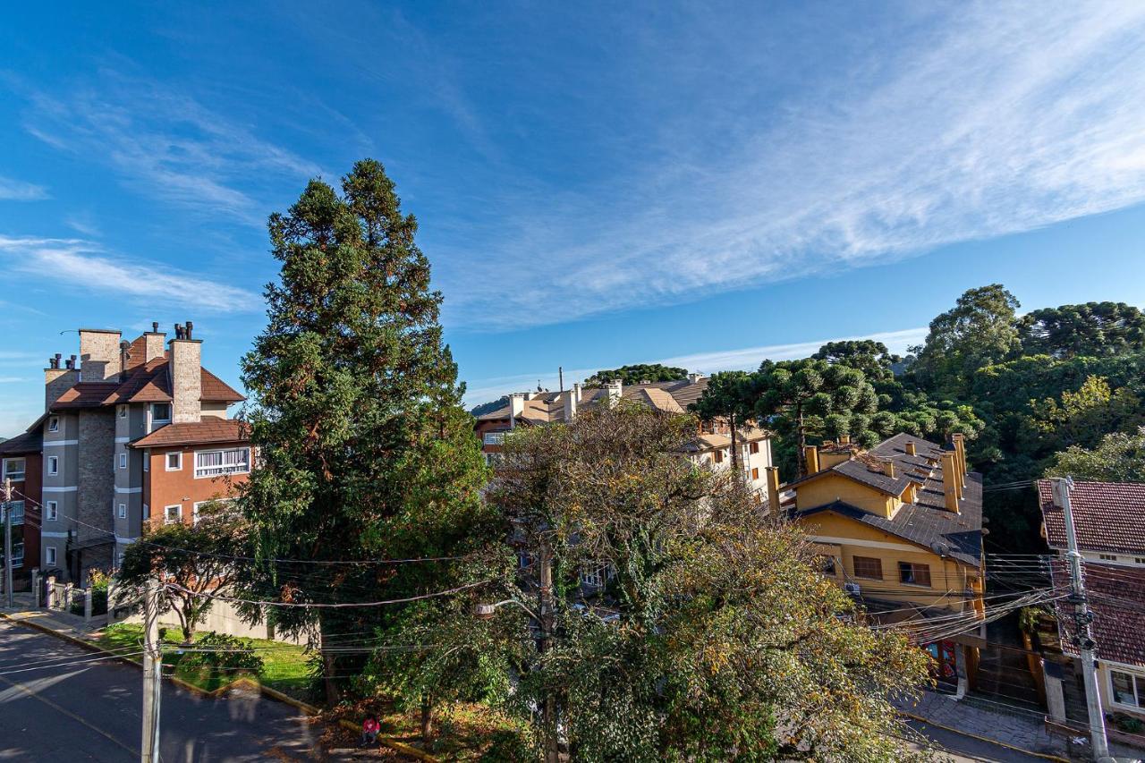 Rosa Apartamento Giovani Pizetta Gramado
